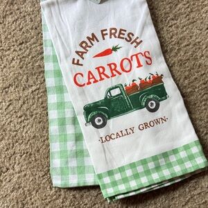 Farm Fresh Carrots Kitchen Towel set of 2 new